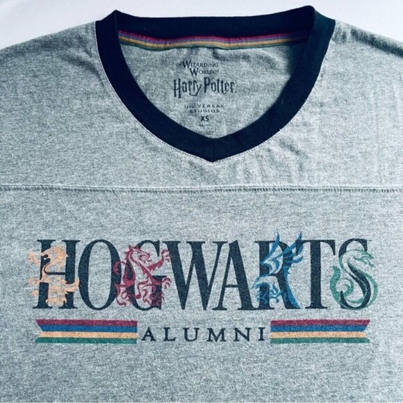 Lot of NWT Harry Potter Keychain Hogwarts Houses + Hogwarts T-Shirt (Size XS) - Picture 3 of 16